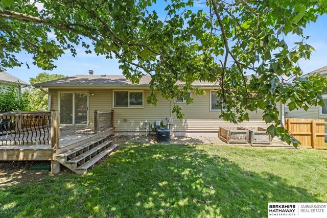 13569 Berry Circle, Omaha, NE 68135