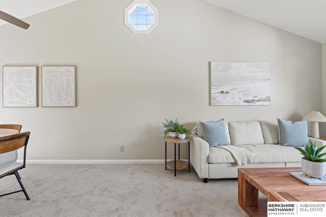 13569 Berry Circle, Omaha, NE 68135