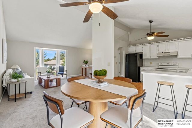 13569 Berry Circle, Omaha, NE 68135