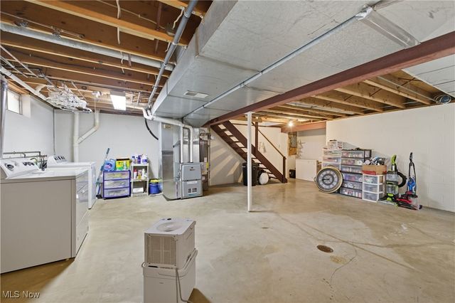 366 Westview Avenue, Hubbard, OH 44425