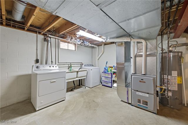 366 Westview Avenue, Hubbard, OH 44425