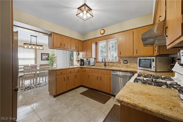 366 Westview Avenue, Hubbard, OH 44425