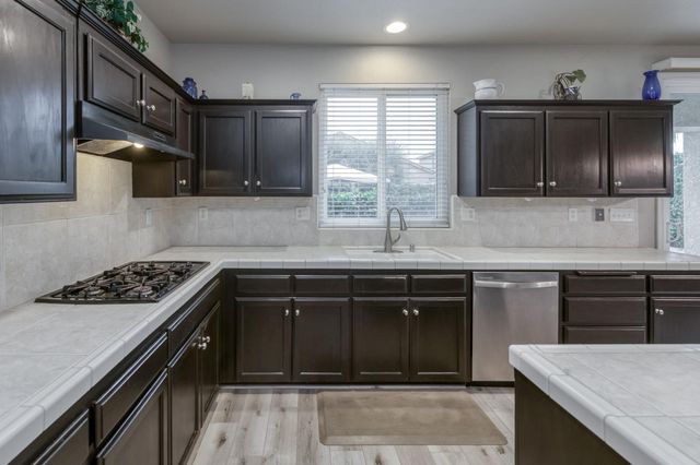 1822 N Magnolia, Clovis, CA 93619