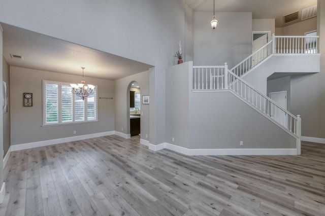 1822 N Magnolia, Clovis, CA 93619