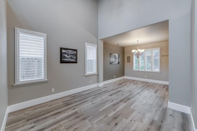 1822 N Magnolia, Clovis, CA 93619