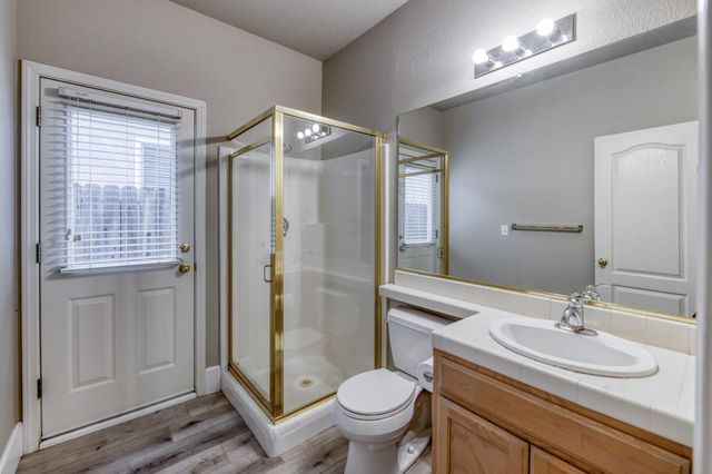 1822 N Magnolia, Clovis, CA 93619