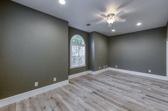 1822 N Magnolia, Clovis, CA 93619