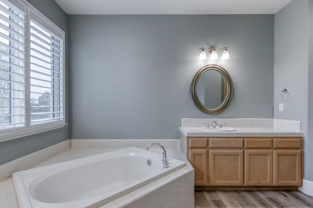 1822 N Magnolia, Clovis, CA 93619