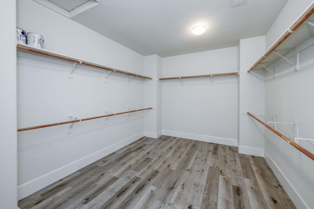 1822 N Magnolia, Clovis, CA 93619