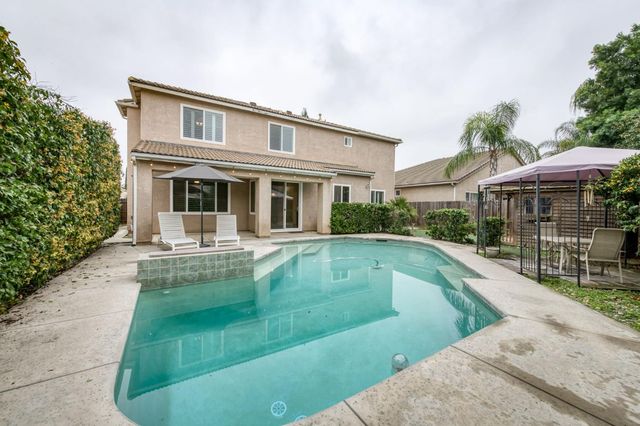 1822 N Magnolia, Clovis, CA 93619