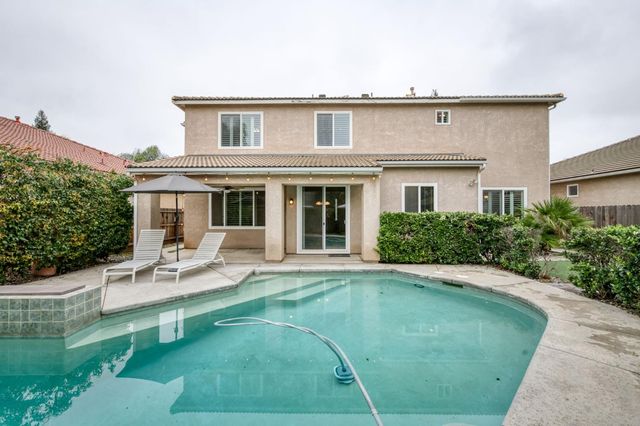 1822 N Magnolia, Clovis, CA 93619