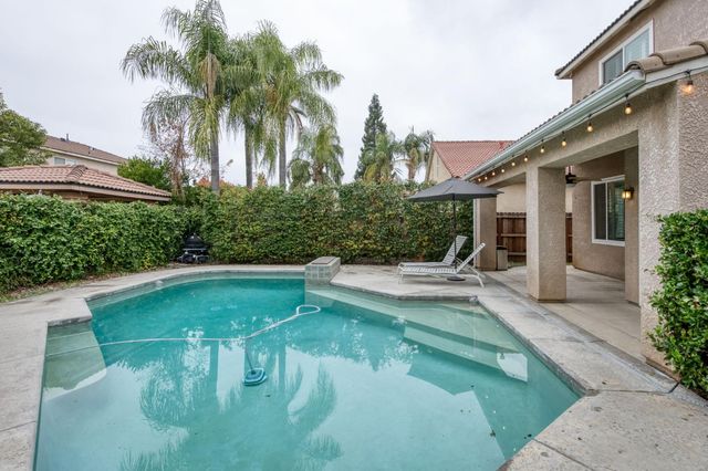 1822 N Magnolia, Clovis, CA 93619