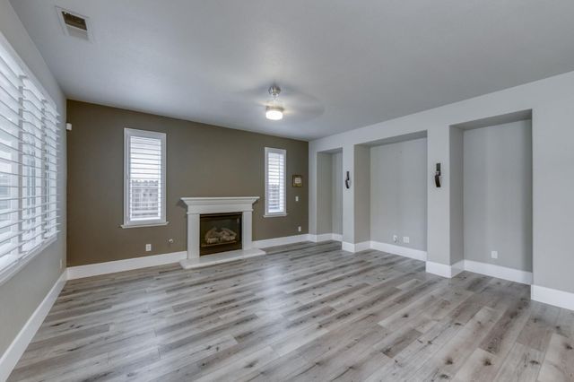 1822 N Magnolia, Clovis, CA 93619