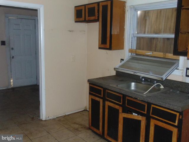 1929 FILLMORE ST, Camden, NJ 08104