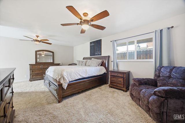 2907 Gill Avenue, Bakersfield, CA 93306