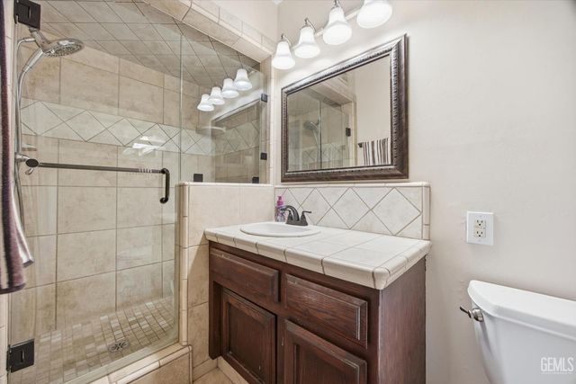 2907 Gill Avenue, Bakersfield, CA 93306