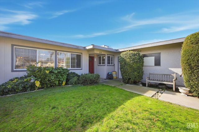 2907 Gill Avenue, Bakersfield, CA 93306