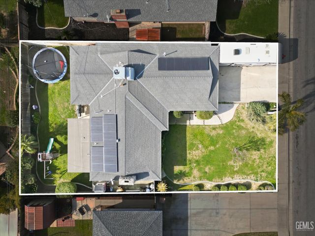 2907 Gill Avenue, Bakersfield, CA 93306