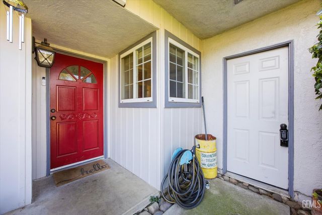 2907 Gill Avenue, Bakersfield, CA 93306