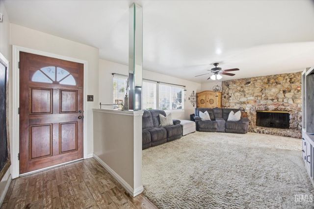 2907 Gill Avenue, Bakersfield, CA 93306