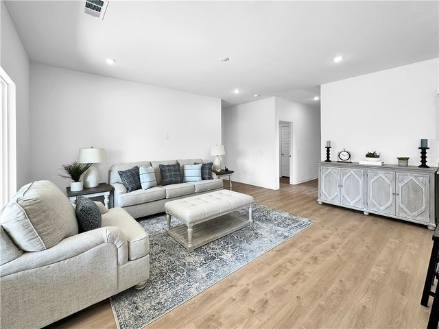 531 Raegan Street, Prairie Grove, AR 72753