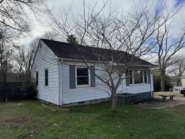 706 Monroe St, Clarksville, TN 37040