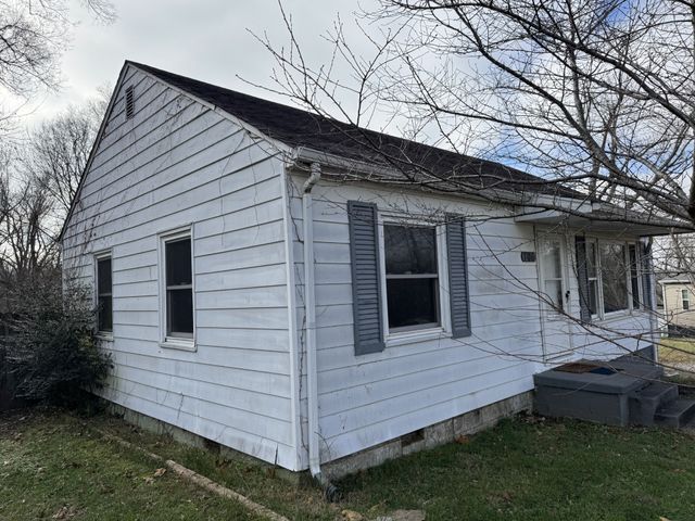 706 Monroe St, Clarksville, TN 37040