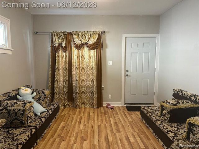 13451 Eureka Street, Hamtramck, MI 48212