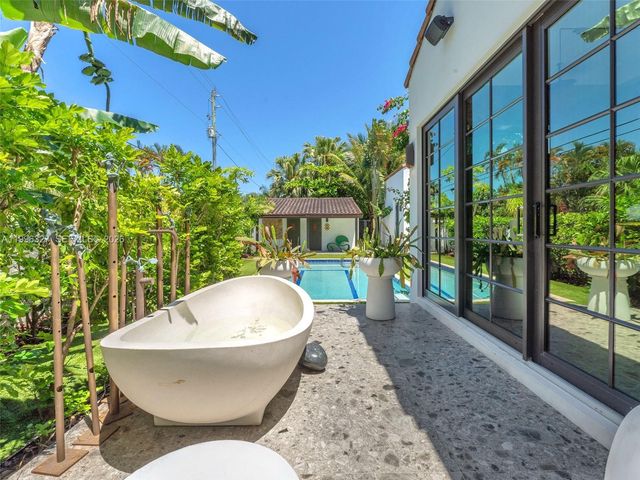 1321 Tyler St, Hollywood, FL 33019