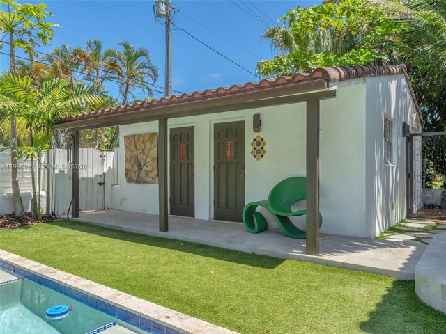 1321 Tyler St, Hollywood, FL 33019