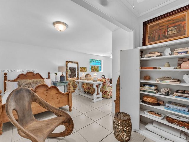 1321 Tyler St, Hollywood, FL 33019