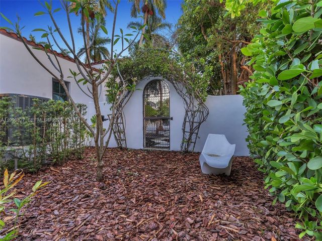 1321 Tyler St, Hollywood, FL 33019