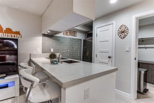 3110 Red River ST D-107, Austin, TX 78705