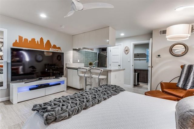 3110 Red River ST D-107, Austin, TX 78705