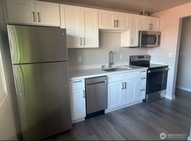 404 S Division Lane, Tacoma, WA 98418