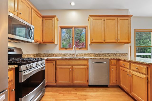 26W180 Arrow Glen Court, Wheaton, IL 60189