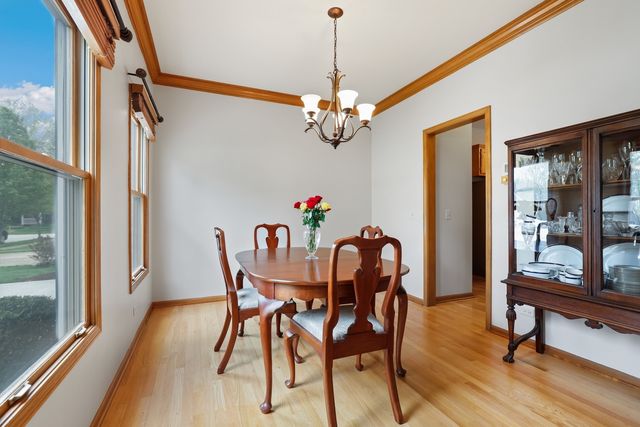 26W180 Arrow Glen Court, Wheaton, IL 60189