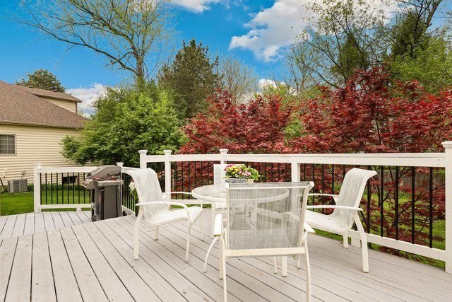 26W180 Arrow Glen Court, Wheaton, IL 60189