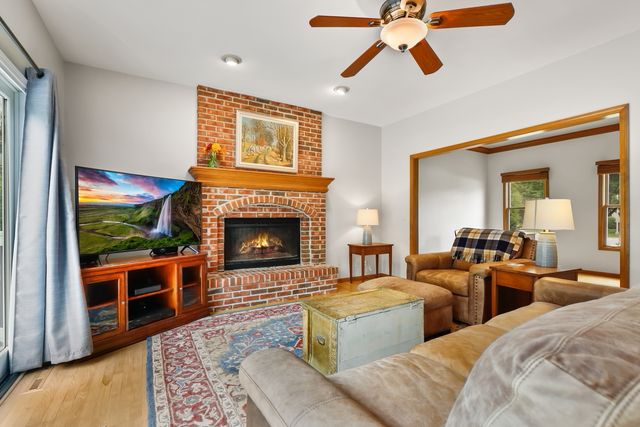 26W180 Arrow Glen Court, Wheaton, IL 60189