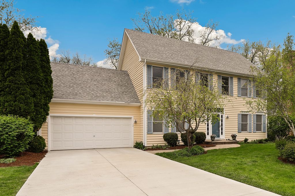 26W180 Arrow Glen Court, Wheaton, IL 60189