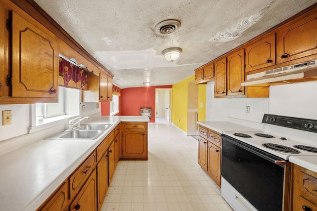 35 Bud Parker Lane, Erin, TN 37061