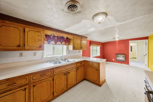 35 Bud Parker Lane, Erin, TN 37061