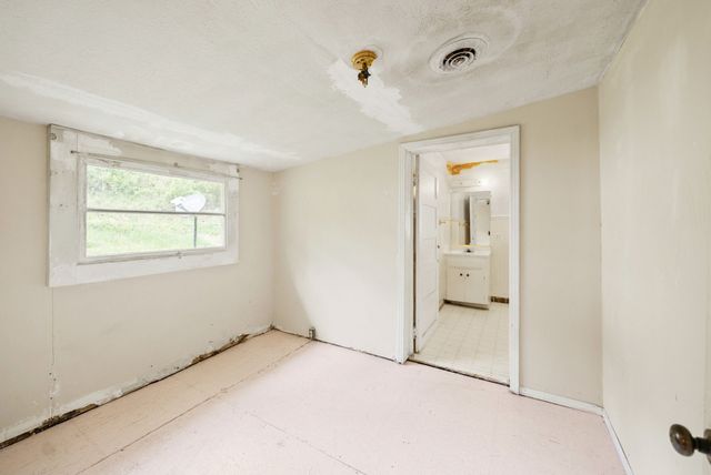 35 Bud Parker Lane, Erin, TN 37061