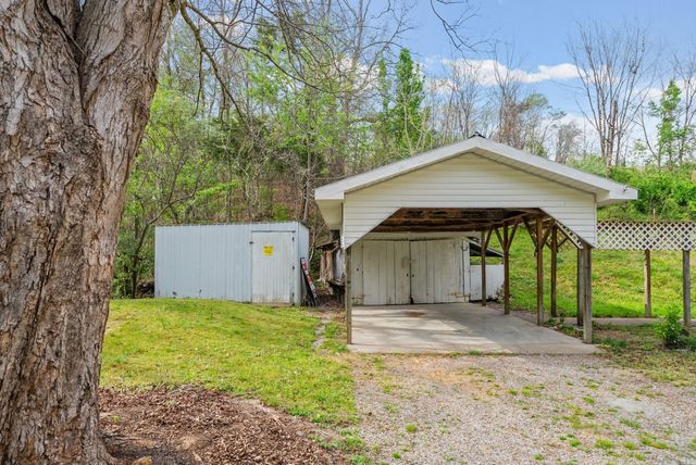 35 Bud Parker Lane, Erin, TN 37061