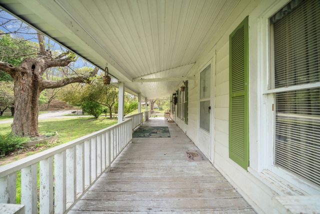 35 Bud Parker Lane, Erin, TN 37061