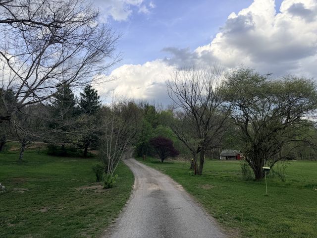 35 Bud Parker Lane, Erin, TN 37061