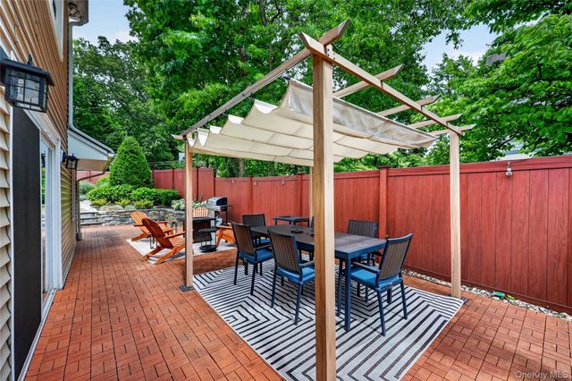 14 Caterson Terrace, Hartsdale, NY 10530