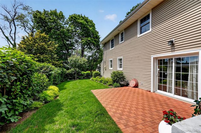 14 Caterson Terrace, Hartsdale, NY 10530