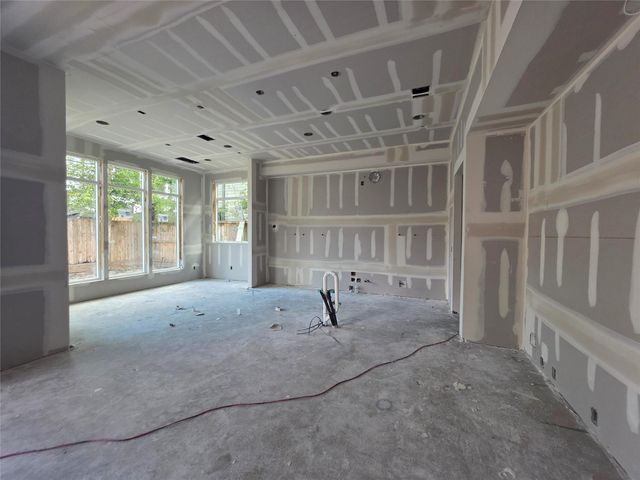 2210 Bartlett Street, Houston, TX 77098