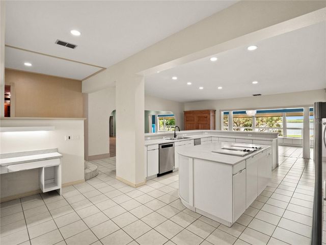 775 S ILAKEE AVENUE, Lake Alfred, FL 33850